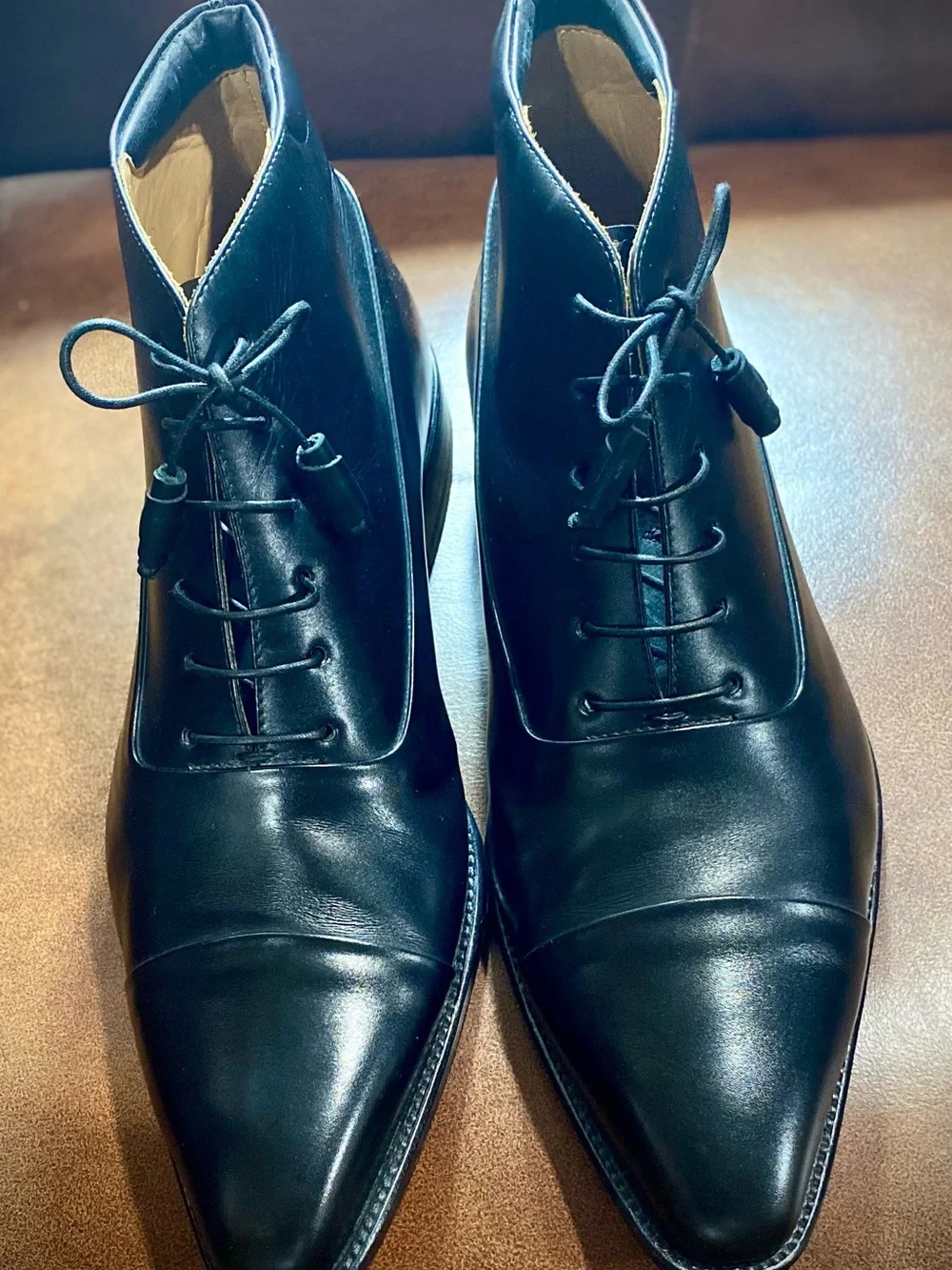 Men's Black Leather Chukka Boots - Sleek Lace-Up Style. Beautiful Italian Q